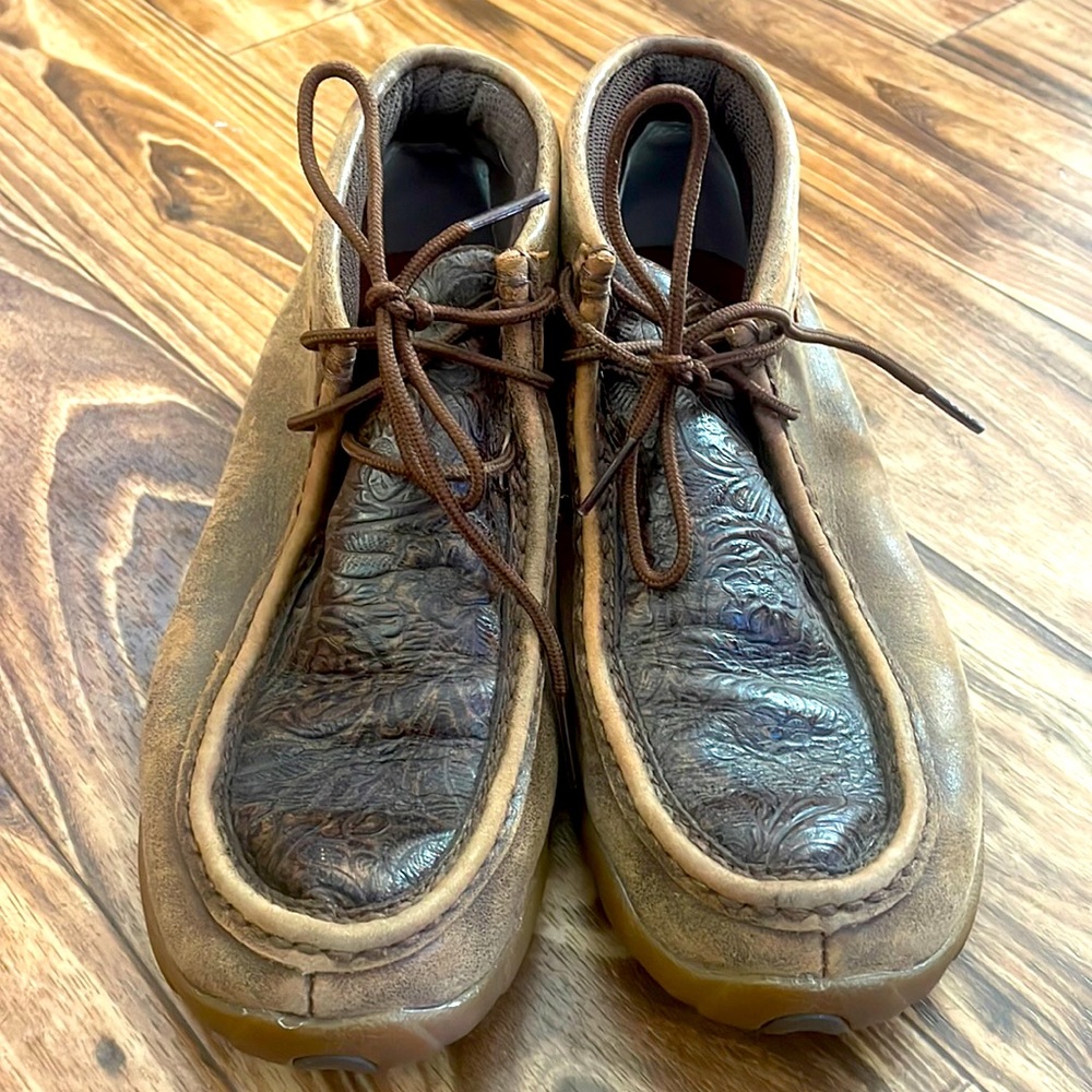 TWISTED X MEN'S TOOLED DRIVING MOC - MOC TOE